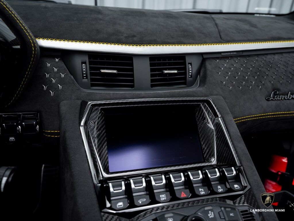 2022 Lamborghini Aventador LP 780-4 Ultimae Roadster North Miami Beach FL