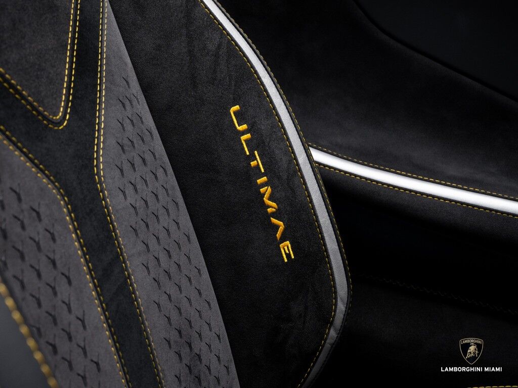 2022 Lamborghini Aventador LP 780-4 Ultimae Roadster North Miami Beach FL