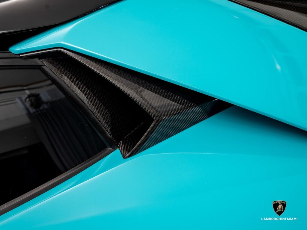 2022 Lamborghini Aventador LP 780-4 Ultimae Roadster North Miami Beach FL