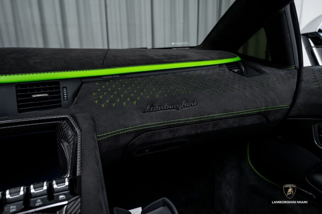 2022 Lamborghini Aventador LP 780-4 Ultimae Roadster North Miami Beach FL