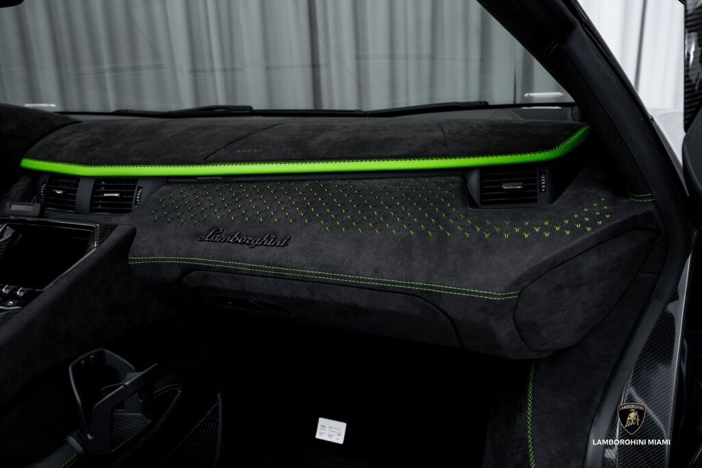 2022 Lamborghini Aventador LP 780-4 Ultimae Roadster North Miami Beach FL