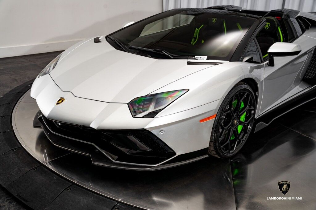 2022 Lamborghini Aventador LP 780-4 Ultimae Roadster North Miami Beach FL