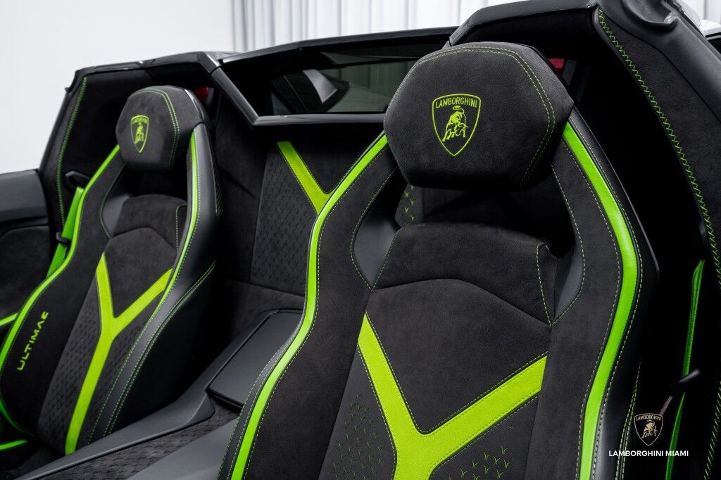 2022 Lamborghini Aventador LP 780-4 Ultimae Roadster North Miami Beach FL