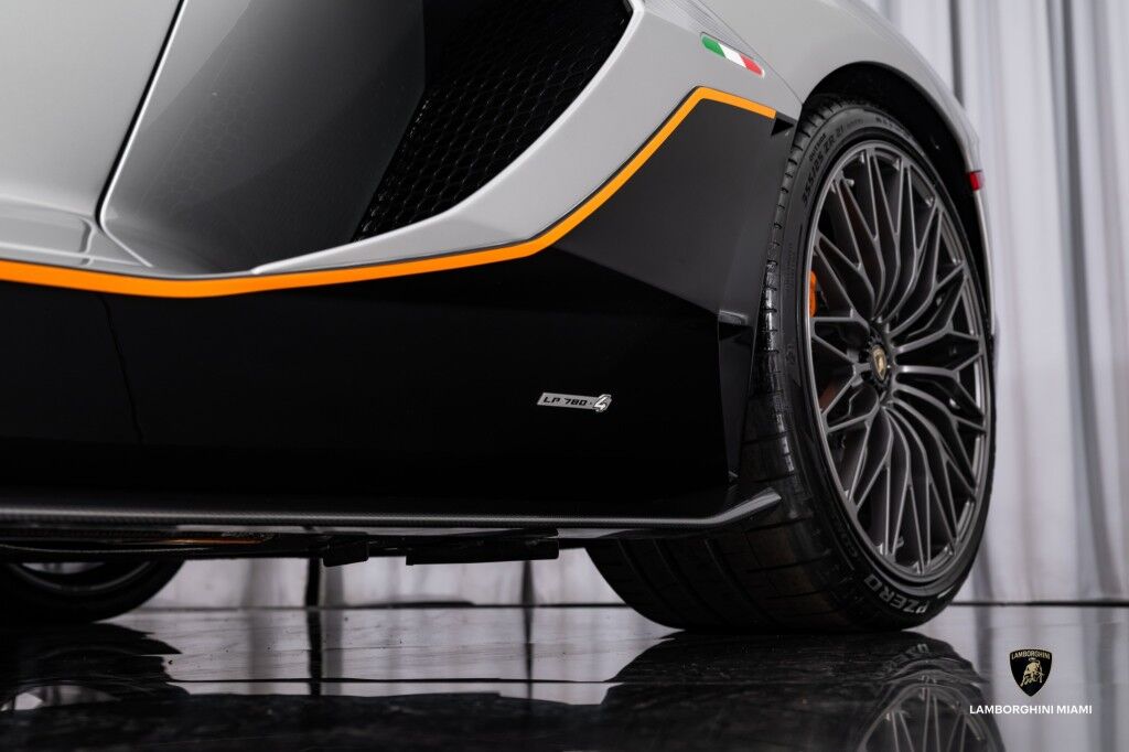 2022 Lamborghini Aventador LP 780-4 Ultimae Roadster North Miami Beach FL