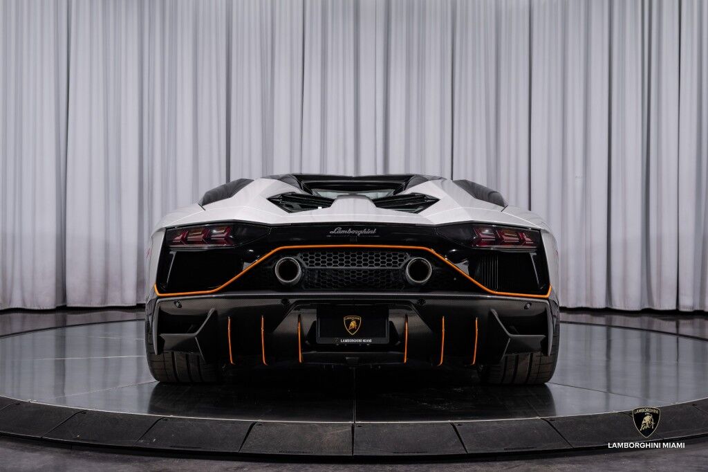 2022 Lamborghini Aventador LP 780-4 Ultimae Roadster North Miami Beach FL