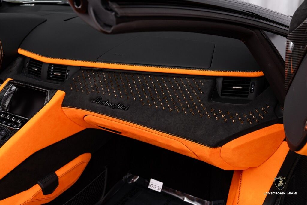 2022 Lamborghini Aventador LP 780-4 Ultimae Roadster North Miami Beach FL