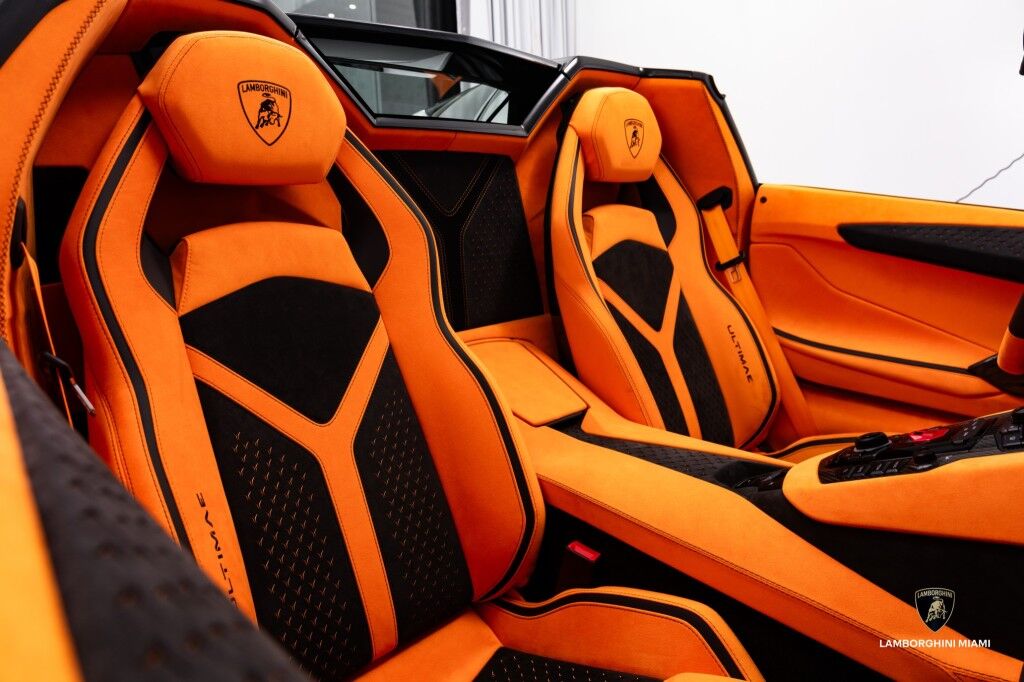 2022 Lamborghini Aventador LP 780-4 Ultimae Roadster North Miami Beach FL
