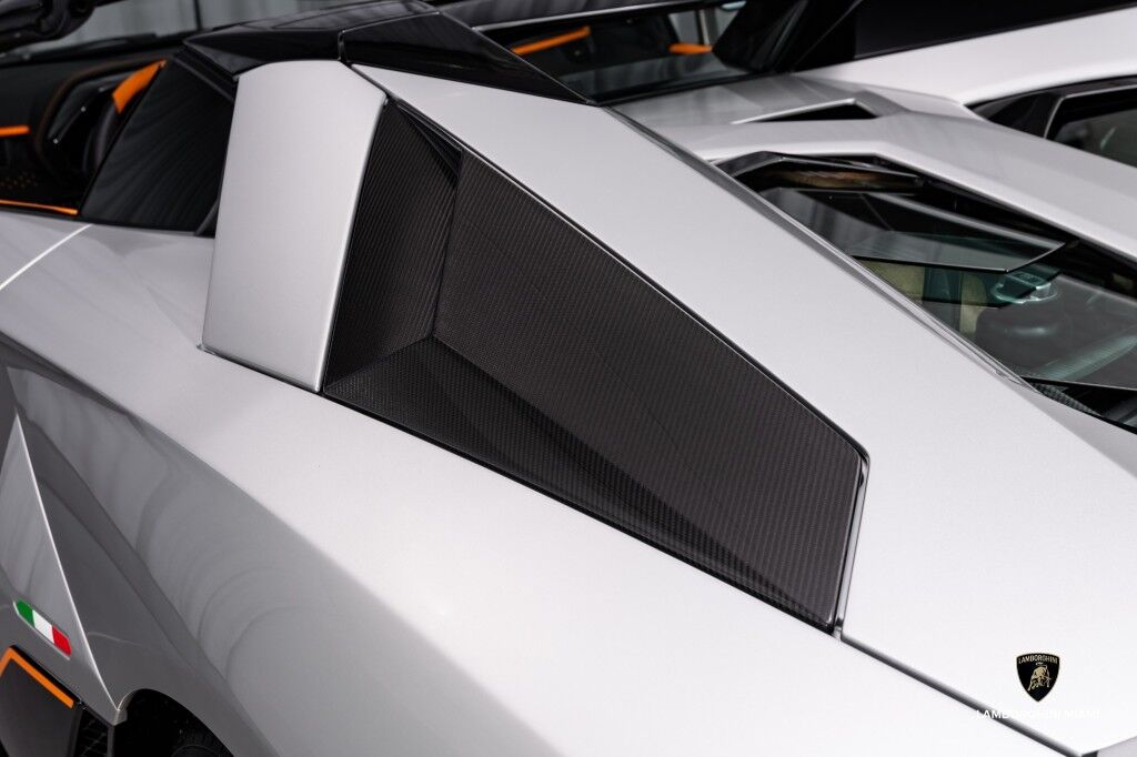 2022 Lamborghini Aventador LP 780-4 Ultimae Roadster North Miami Beach FL