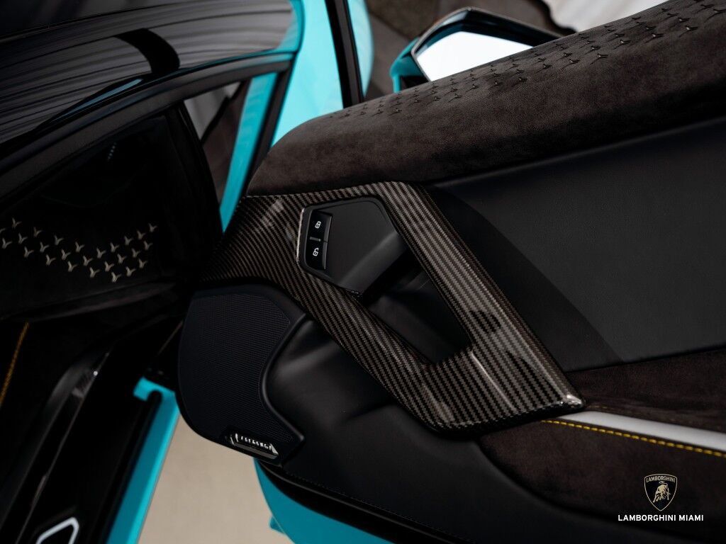 2022 Lamborghini Aventador LP 780-4 Ultimae Roadster North Miami Beach FL