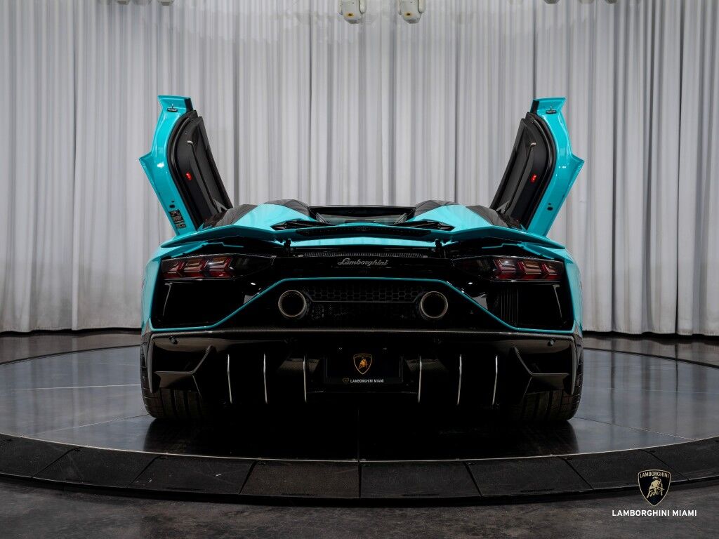 2022 Lamborghini Aventador LP 780-4 Ultimae Roadster North Miami Beach FL