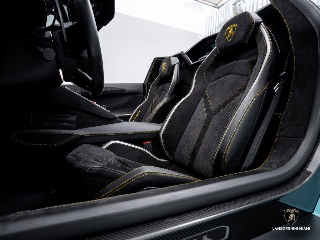 2022 Lamborghini Aventador LP 780-4 Ultimae Roadster North Miami Beach FL