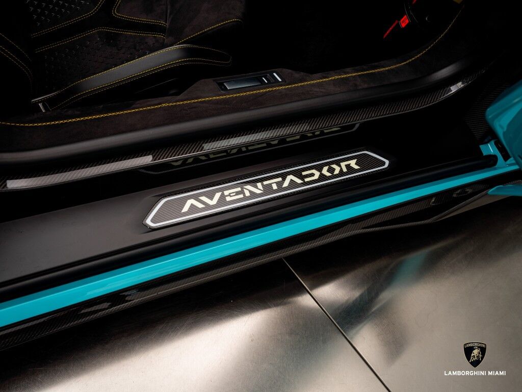 2022 Lamborghini Aventador LP 780-4 Ultimae Roadster North Miami Beach FL
