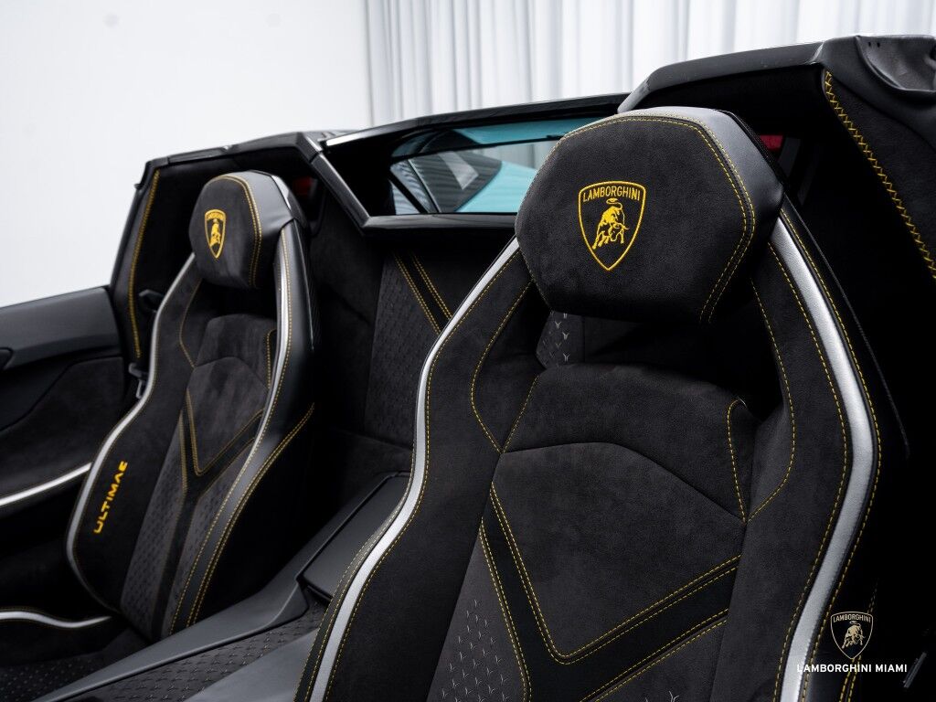 2022 Lamborghini Aventador LP 780-4 Ultimae Roadster North Miami Beach FL