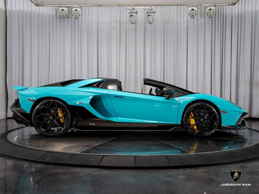 2022 Lamborghini Aventador LP 780-4 Ultimae Roadster North Miami Beach FL