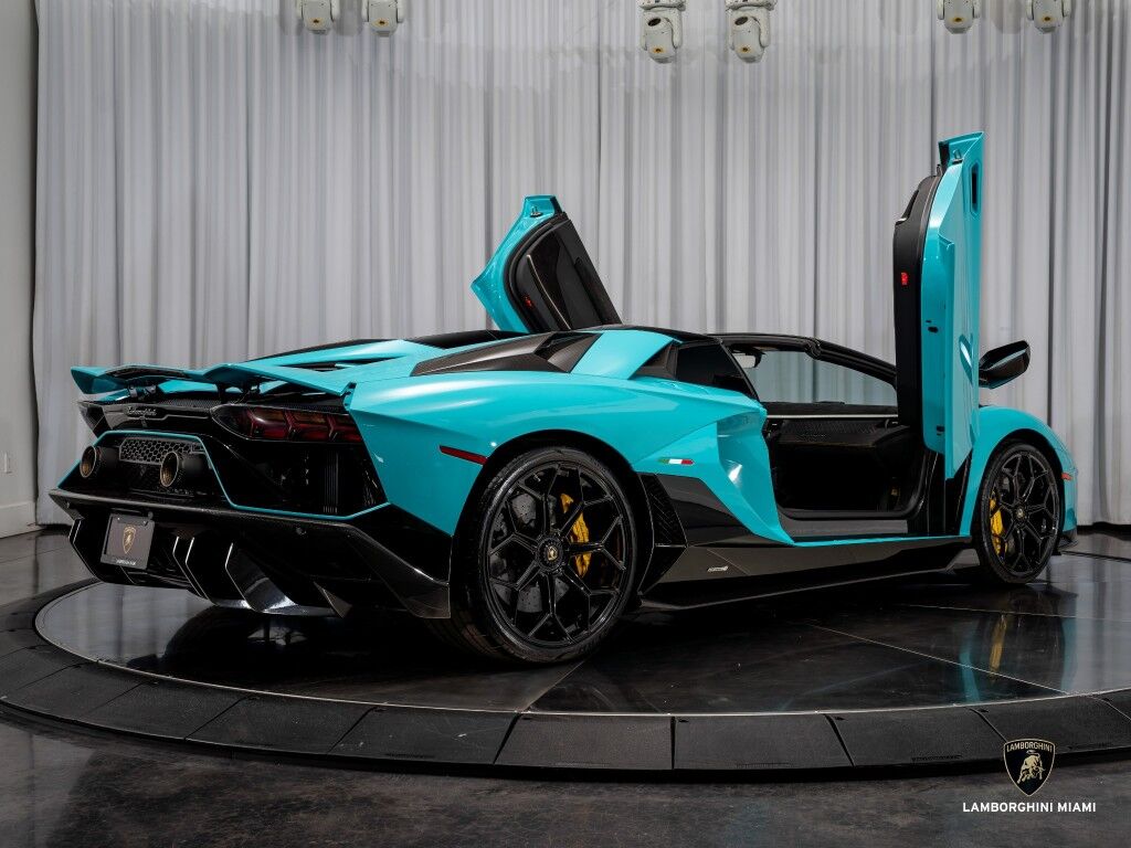 2022 Lamborghini Aventador LP 780-4 Ultimae Roadster North Miami Beach FL