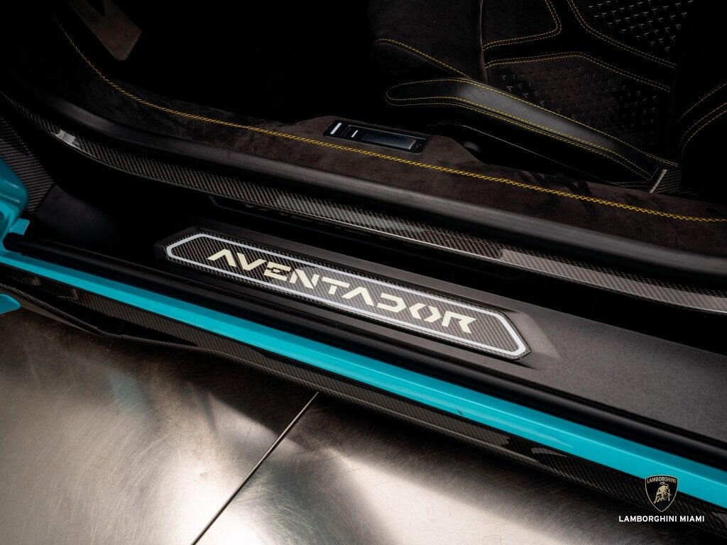 2022 Lamborghini Aventador LP 780-4 Ultimae Roadster North Miami Beach FL