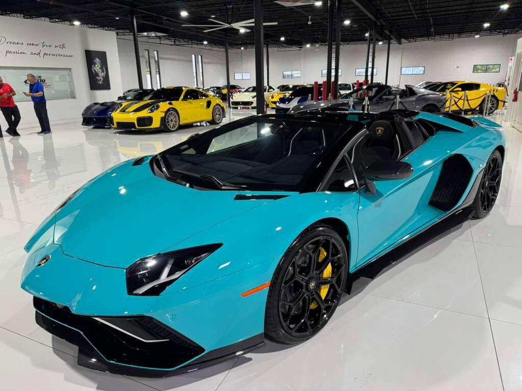 2022 Lamborghini Aventador LP 780-4 Ultimae Roadster,Blu Glauco paint,Ad Personam interior,Sensonum audio system AND MUCH MORE!