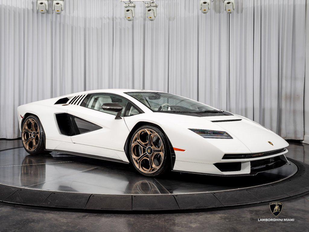 2022 Lamborghini Countach LPI 800-4 North Miami Beach FL