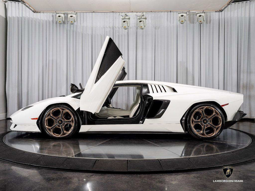 2022 Lamborghini Countach LPI 800-4 North Miami Beach FL