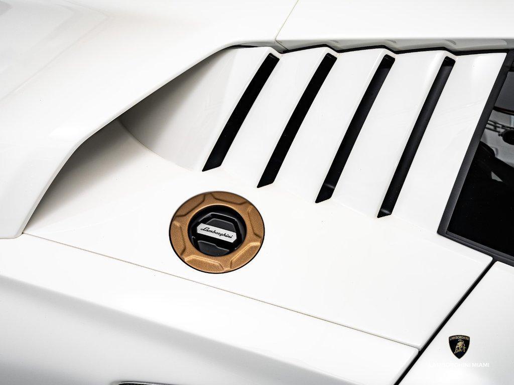 2022 Lamborghini Countach LPI 800-4 North Miami Beach FL