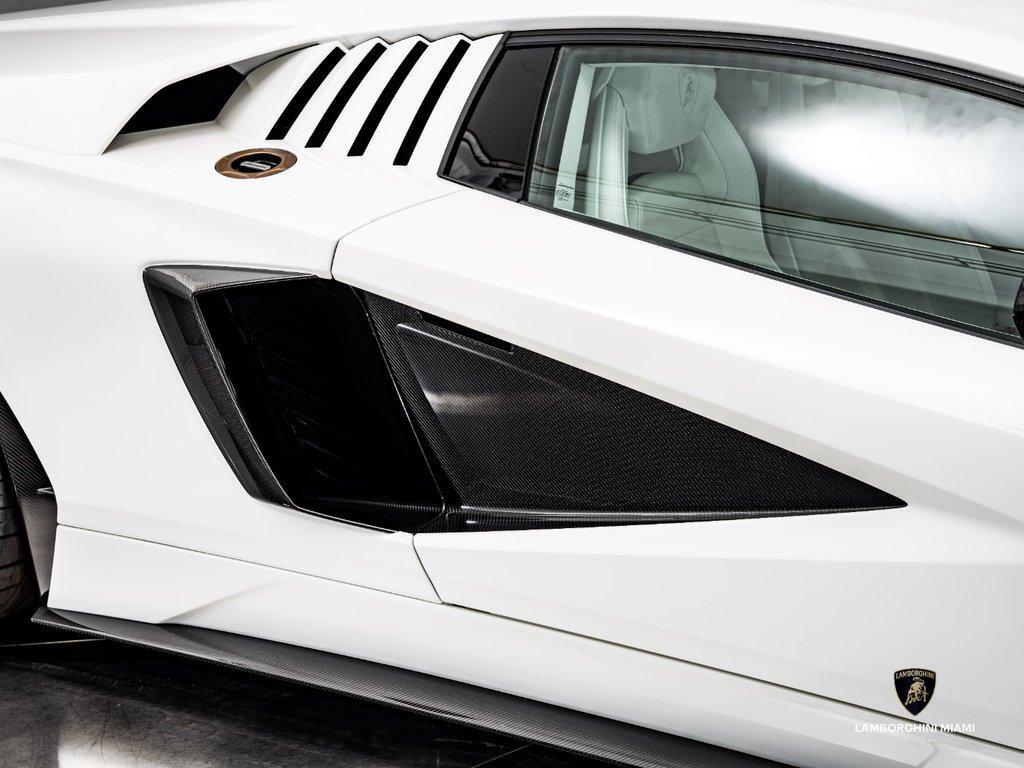 2022 Lamborghini Countach LPI 800-4 North Miami Beach FL