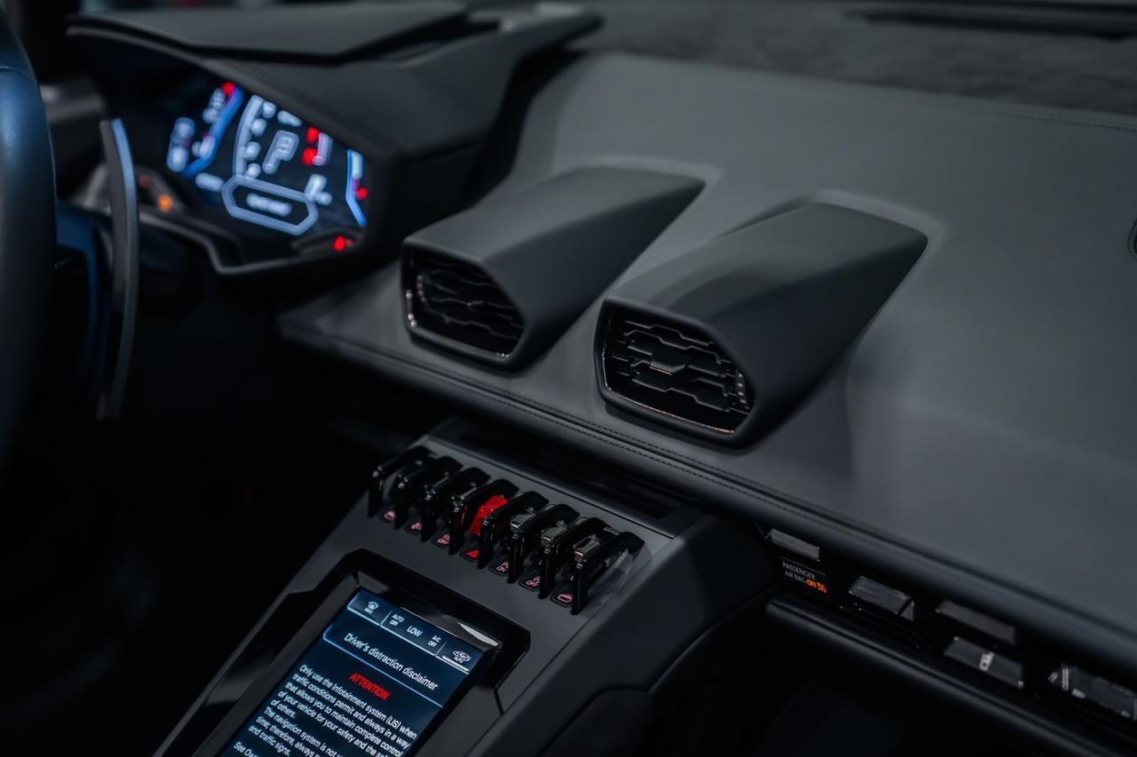 2022 Lamborghini Huracan EVO - Photo 23