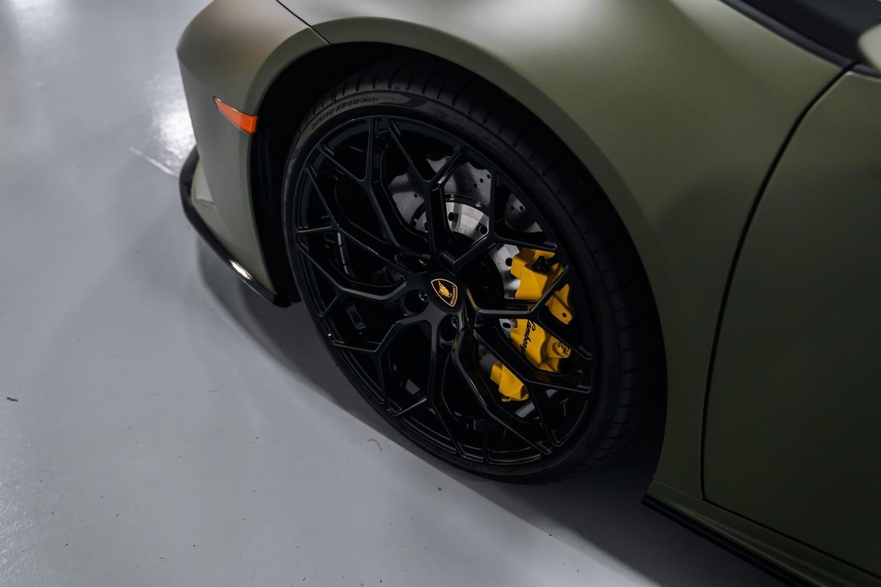 2022 Lamborghini Huracan EVO - Photo 35