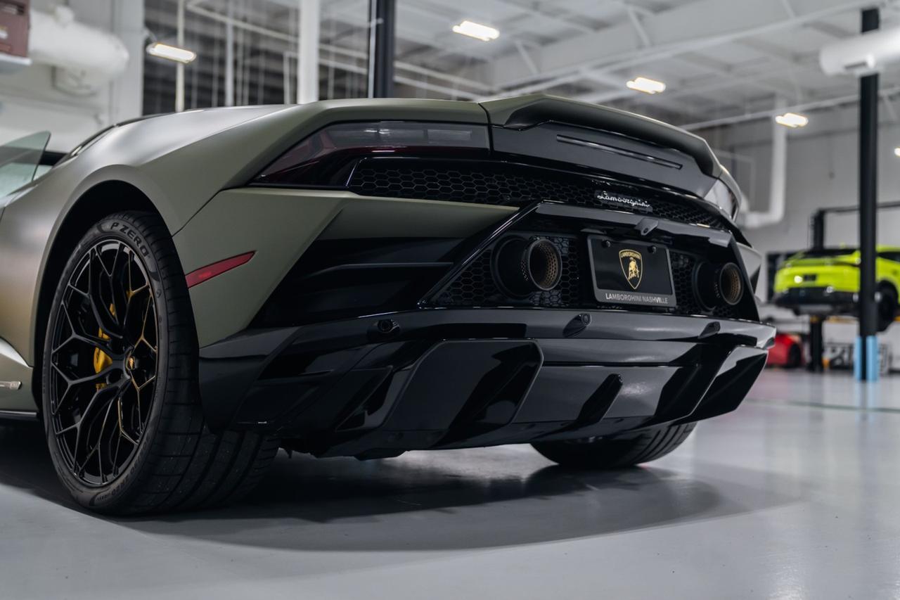 2022 Lamborghini Huracan EVO - Photo 33