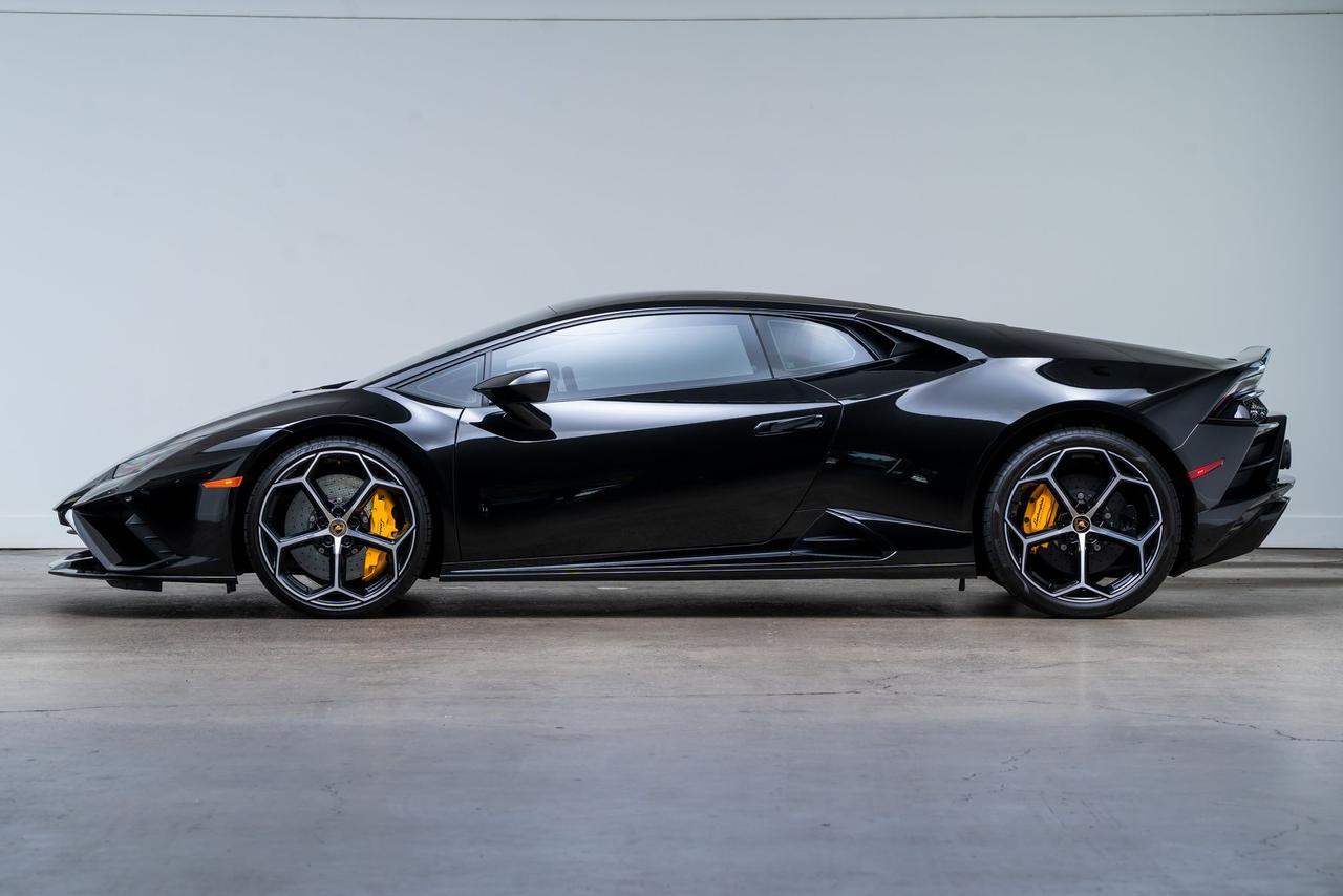 2022 Lamborghini Huracan EVO Base Front Lift / Carbon Bucket Seats / Carbon Ceramic Portland OR