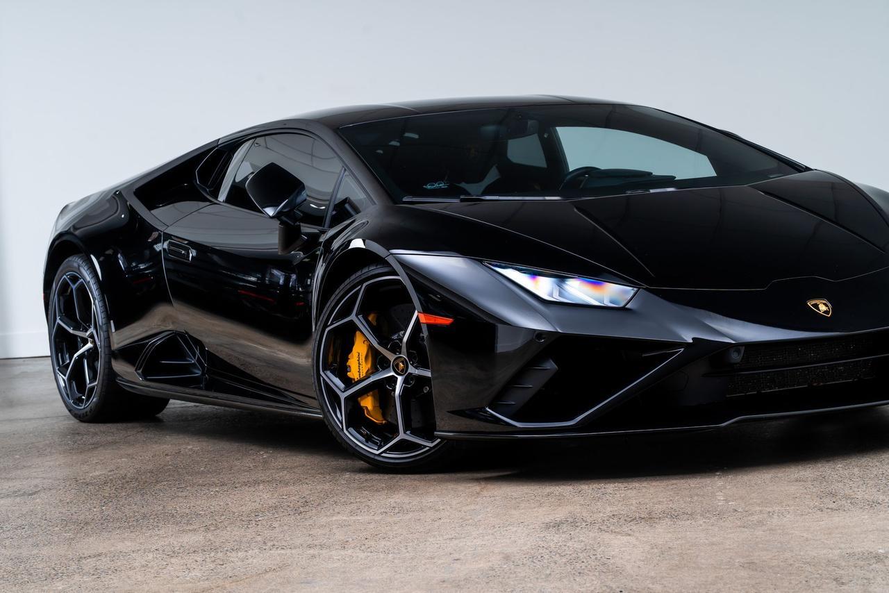 2022 Lamborghini Huracan EVO Base Front Lift / Carbon Bucket Seats / Carbon Ceramic Portland OR
