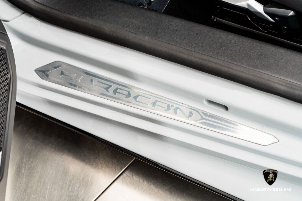 2022 Lamborghini Huracan EVO RWD Spyder North Miami Beach FL