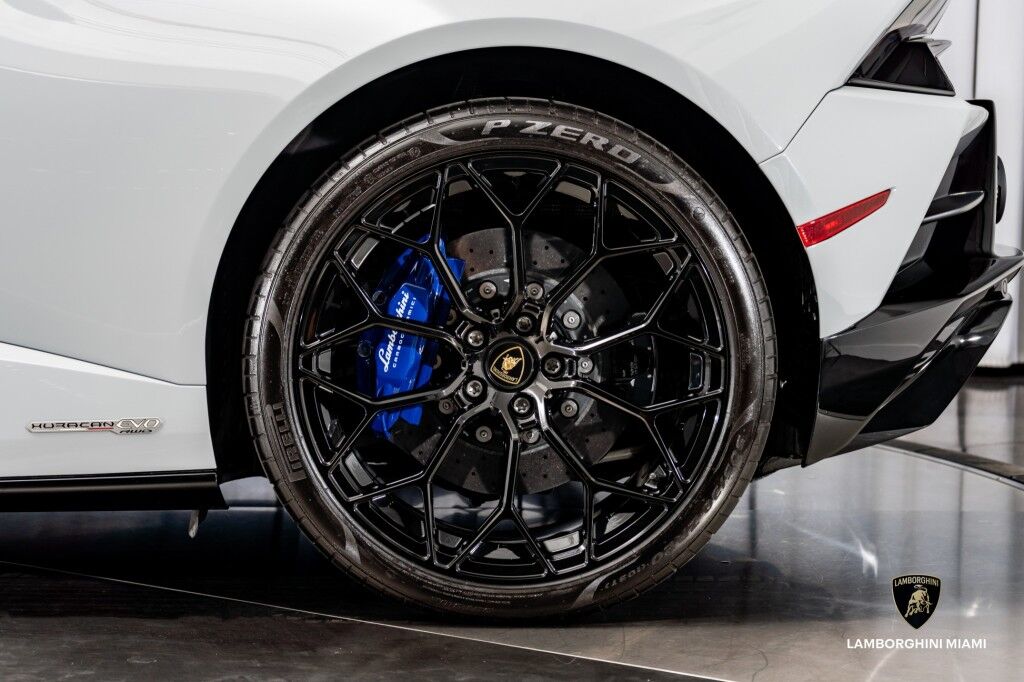 2022 Lamborghini Huracan EVO RWD Spyder North Miami Beach FL
