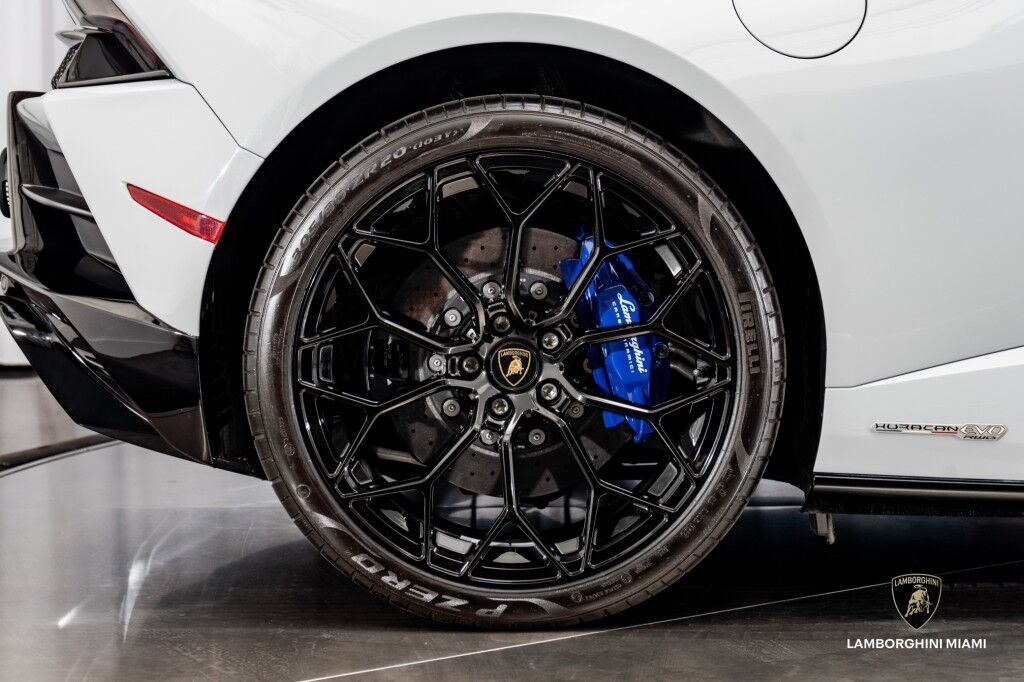 2022 Lamborghini Huracan EVO RWD Spyder North Miami Beach FL