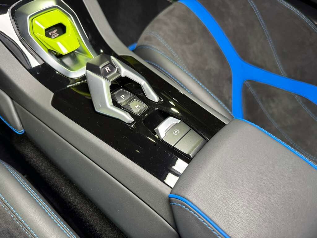 2022 Lamborghini Huracan EVO RWD Verde Scandal paint, Ad Personam interior, carbon racing seats AND MUCH MORE!! Fort Lauderdale FL