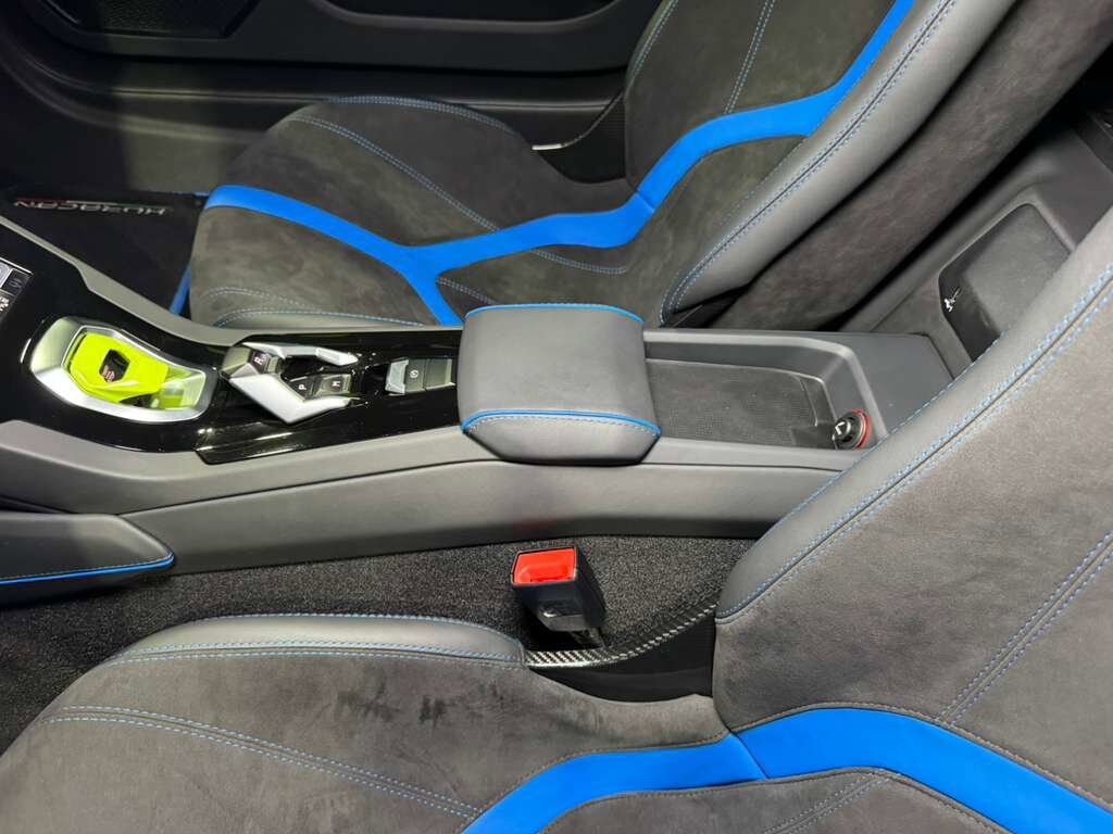2022 Lamborghini Huracan EVO RWD Verde Scandal paint, Ad Personam interior, carbon racing seats AND MUCH MORE!! Fort Lauderdale FL