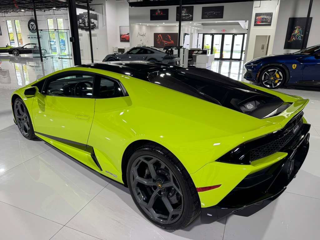 2022 Lamborghini Huracan EVO RWD Verde Scandal paint, Ad Personam interior, carbon racing seats AND MUCH MORE!! Fort Lauderdale FL