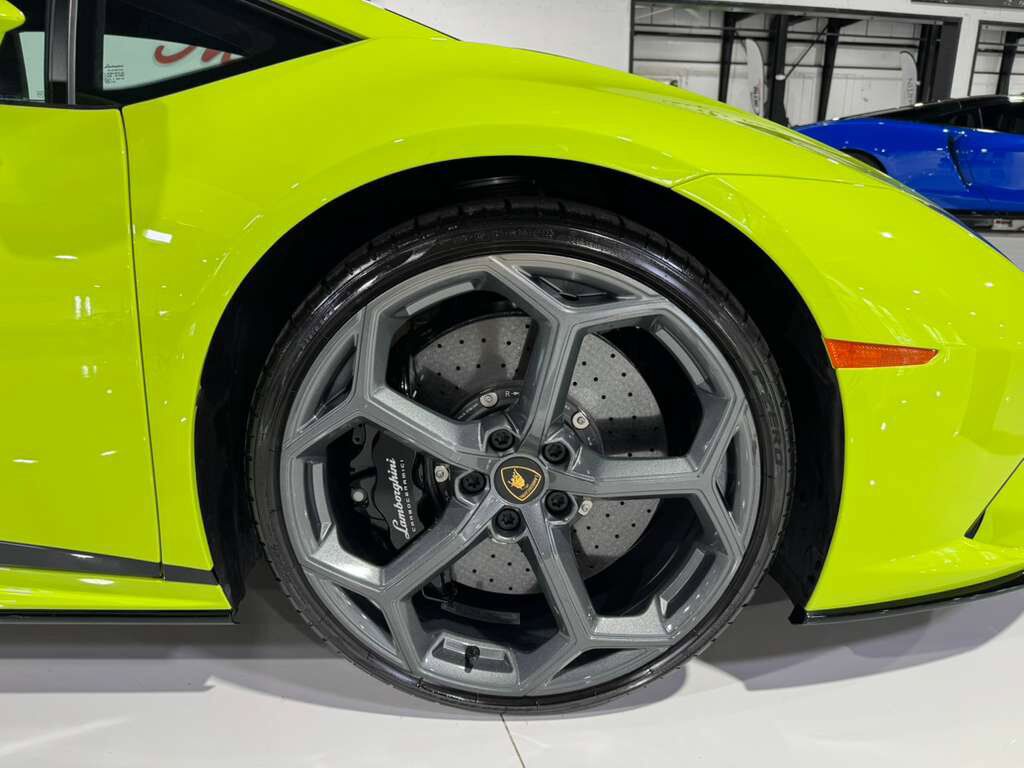 2022 Lamborghini Huracan EVO RWD Verde Scandal paint, Ad Personam interior, carbon racing seats AND MUCH MORE!! Fort Lauderdale FL