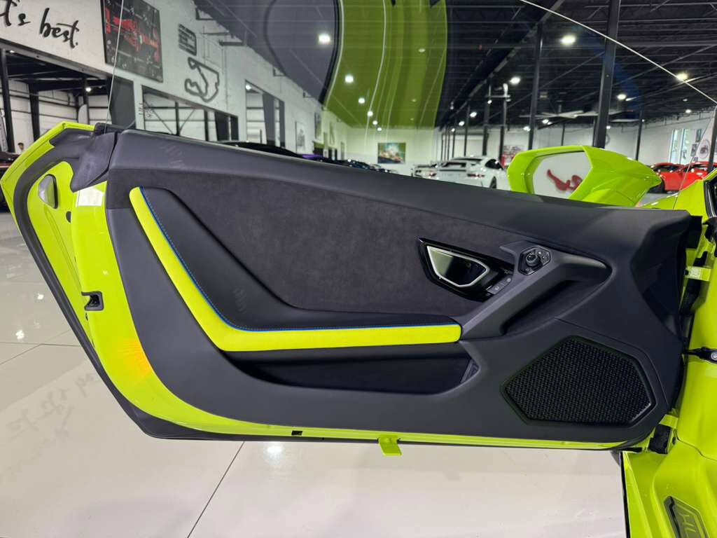 2022 Lamborghini Huracan EVO RWD Verde Scandal paint, Ad Personam interior, carbon racing seats AND MUCH MORE!! Fort Lauderdale FL
