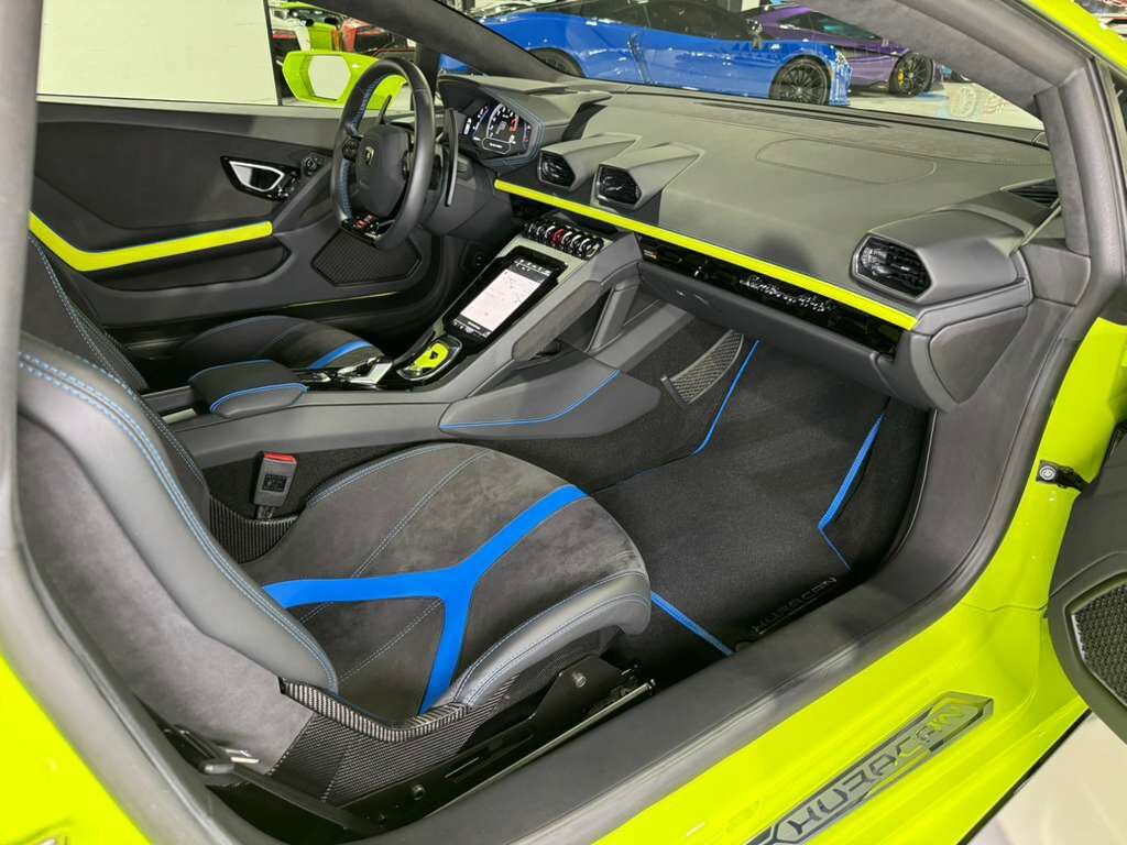 2022 Lamborghini Huracan EVO RWD Verde Scandal paint, Ad Personam interior, carbon racing seats AND MUCH MORE!! Fort Lauderdale FL