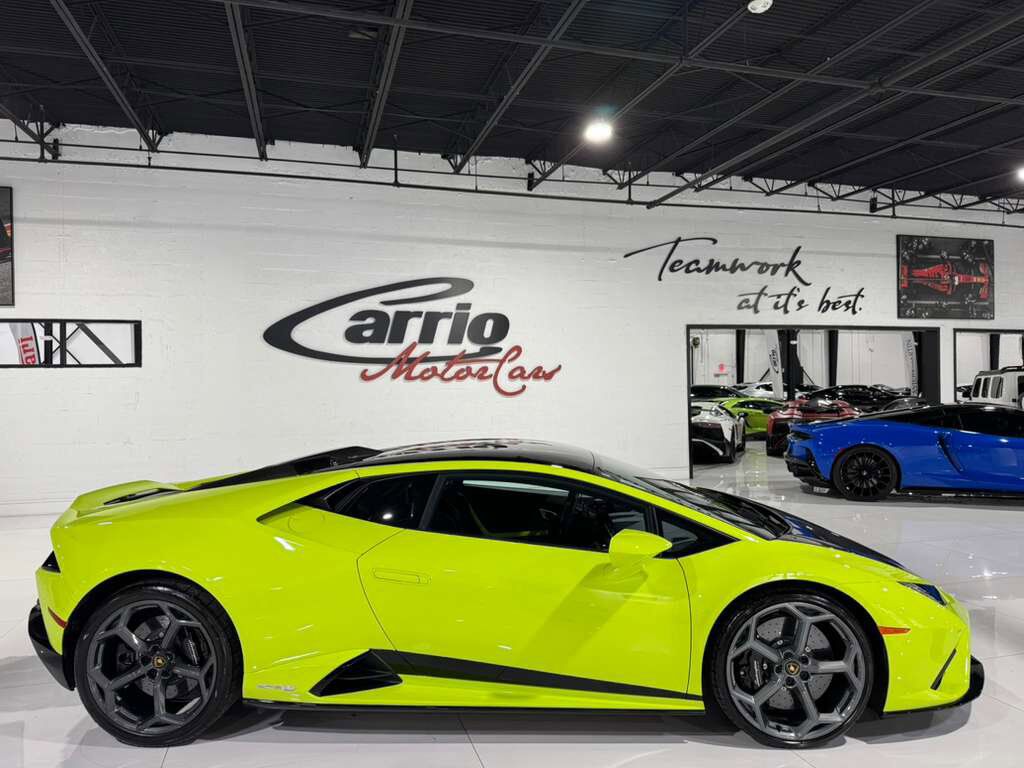 2022 Lamborghini Huracan EVO RWD Verde Scandal paint, Ad Personam interior, carbon racing seats AND MUCH MORE!! Fort Lauderdale FL