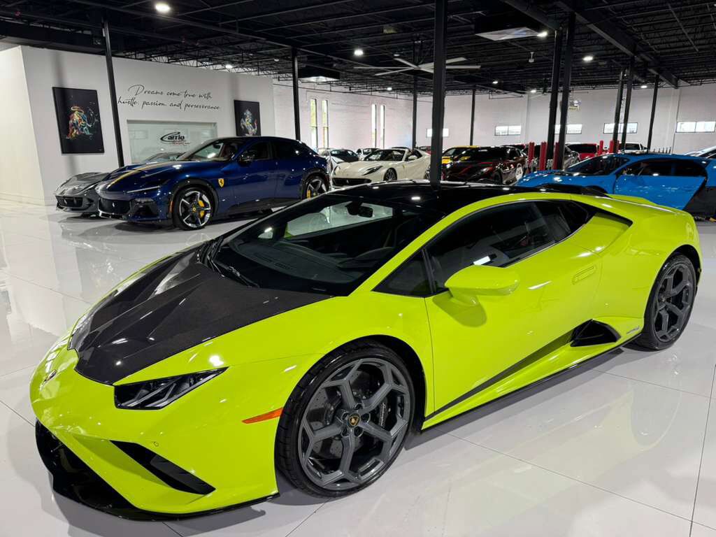 2022 Lamborghini Huracan EVO RWD Verde Scandal paint, Ad Personam interior, carbon racing seats AND MUCH MORE!! Fort Lauderdale FL