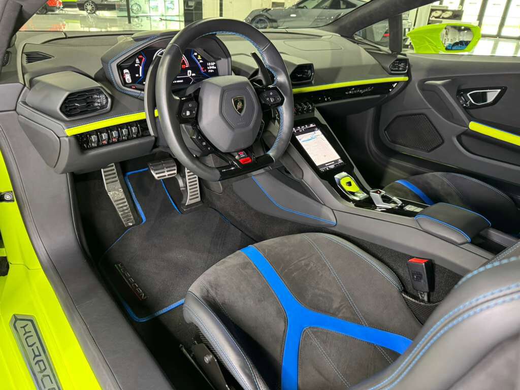 2022 Lamborghini Huracan EVO RWD Verde Scandal paint, Ad Personam interior, carbon racing seats AND MUCH MORE!! Fort Lauderdale FL