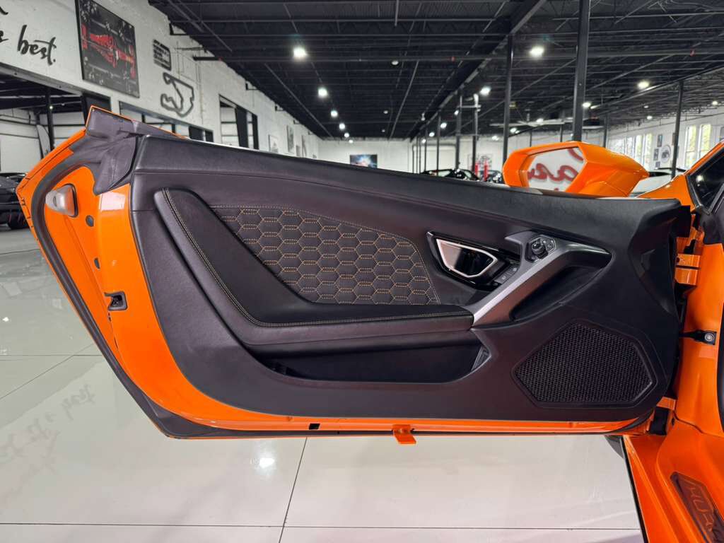 2022 Lamborghini Huracan EVO Spyder RWD Arancio Borealis paint/calipers Fort Lauderdale FL