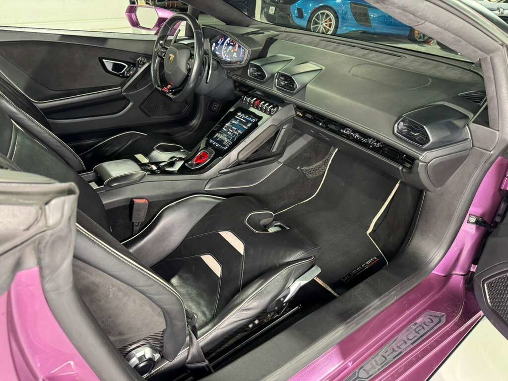 2022 Lamborghini Huracan EVO Spyder RWD SE Viola paint, carbon fiber racing seats AND MUCH MORE!! Fort Lauderdale FL