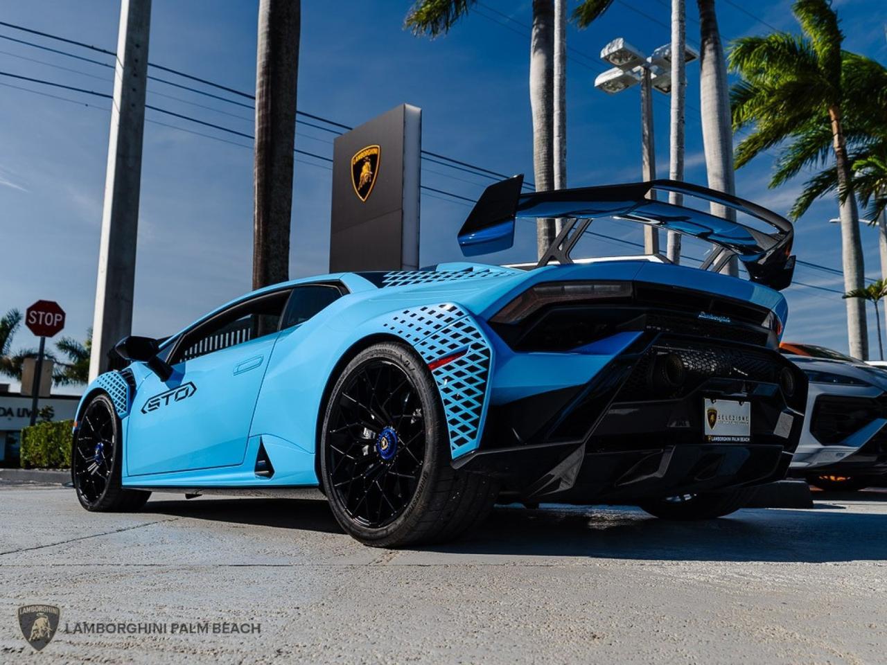 2022 Lamborghini Huracan STO photo 3