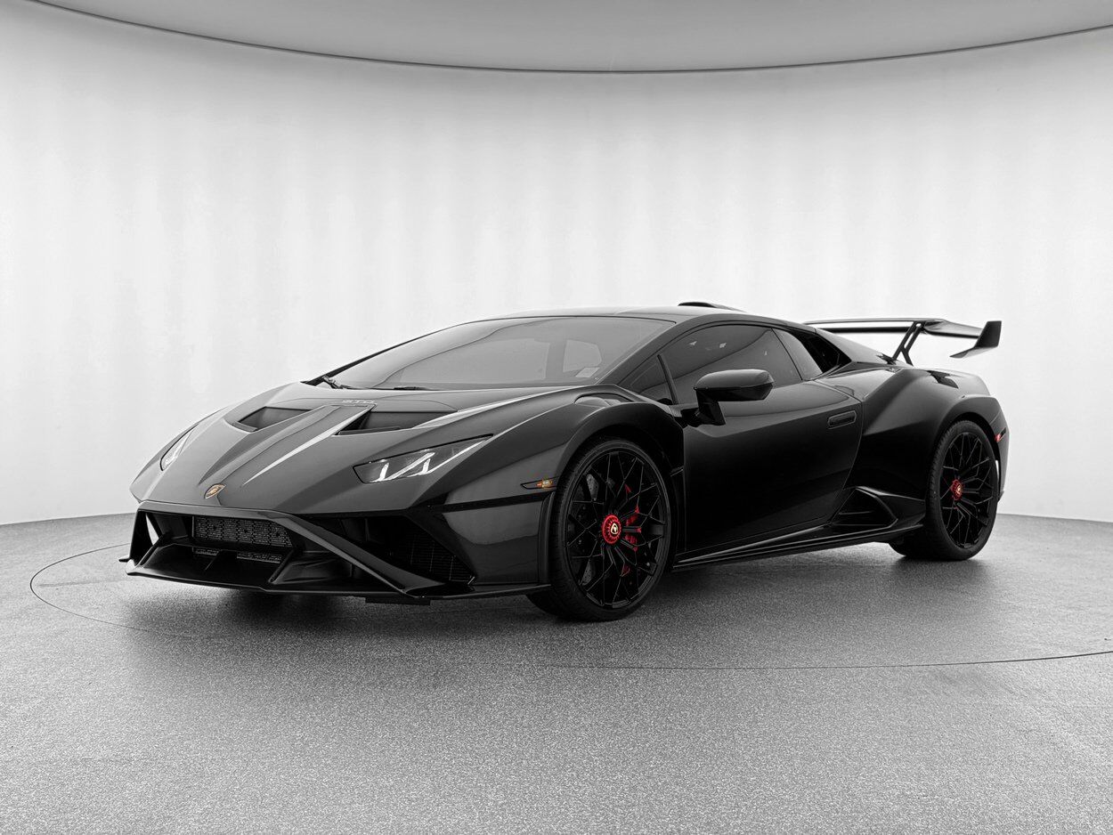 2022 Lamborghini Huracan STO Base