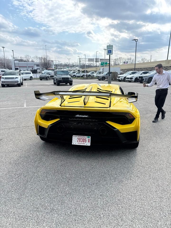 2022 Lamborghini Huracan STO Base Indianapolis IN