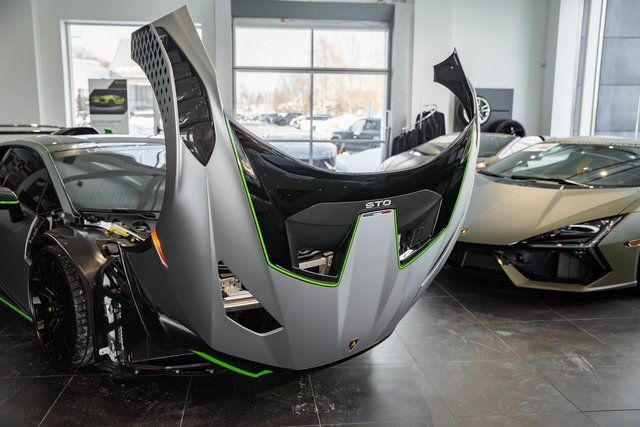2022 Lamborghini Huracan STO Base Paramus NJ