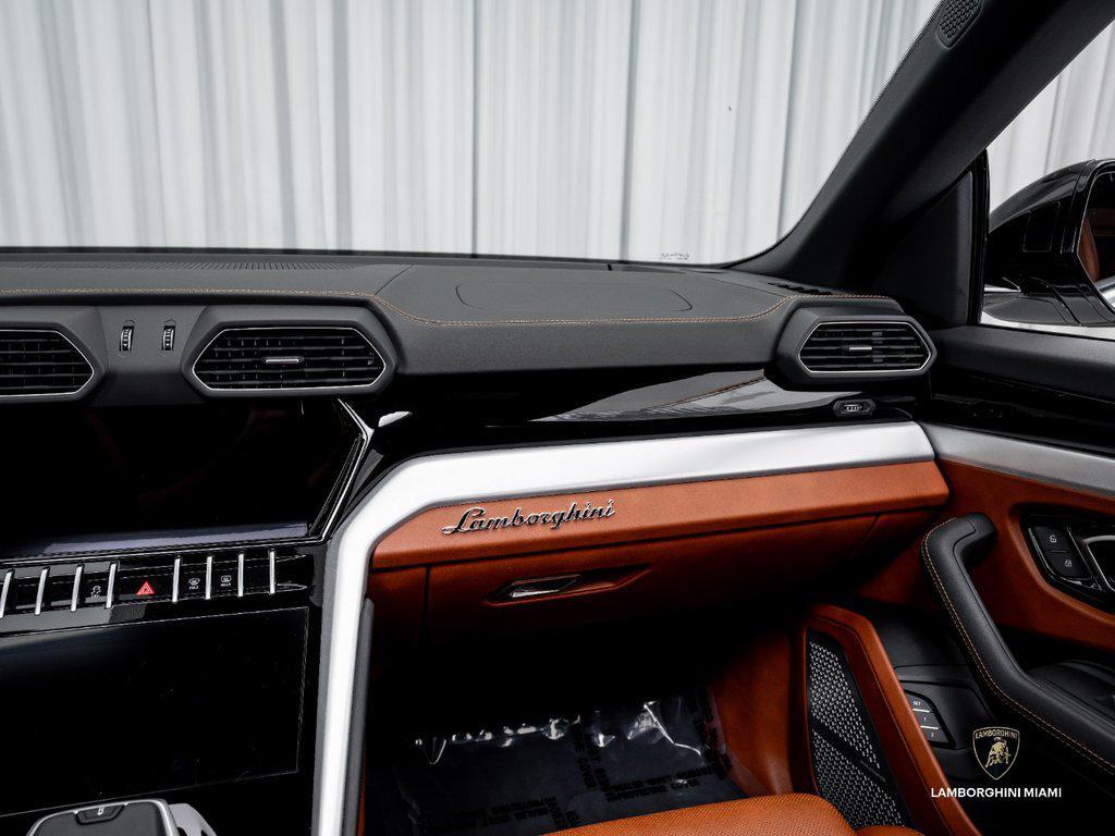 2022 Lamborghini Urus . North Miami Beach FL