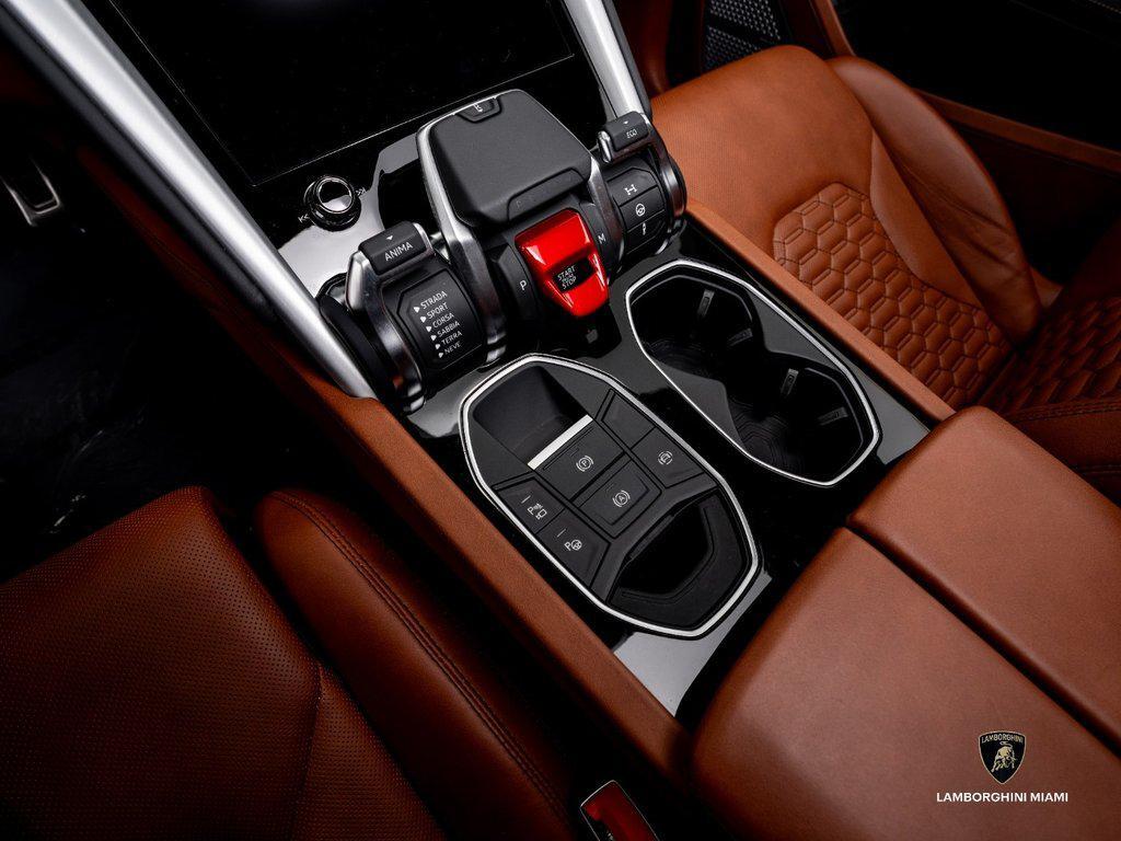 2022 Lamborghini Urus . North Miami Beach FL
